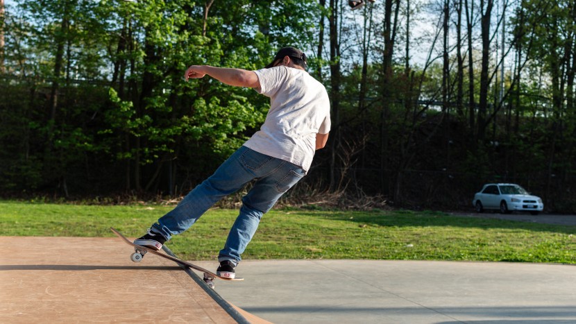 the vans old skool felt right at home with casual mini-ramp days.