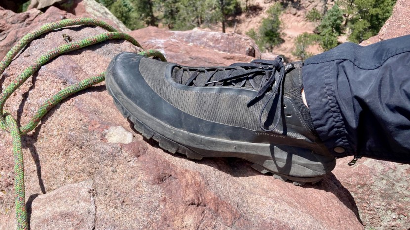 arc'teryx vertex alpine - the arc'teryx vertex alpine has a stiff heel cuff and a tight lace...