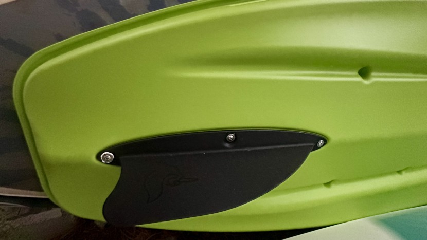 pelican flow 106 - the fin requires a screwdriver to mount and take off, making it less...