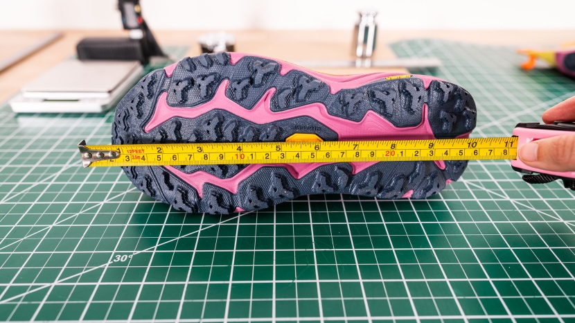 hoka speedgoat 6 for women - the shape and sharpness of the vibram lugs provide plenty of...