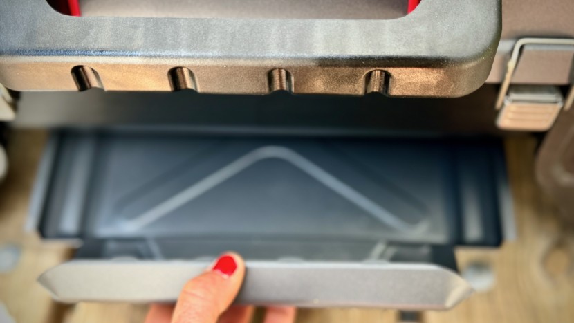 large and sturdy handles, along with two functional latches...