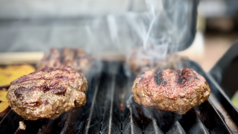 char-broil grill2go x200 - this grill definitely provides the steam as we quickly seared these...