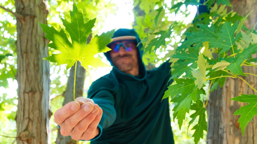 sun shirt men - we thought the cotopaxi sombra hoodie a very handsome sun hoody...