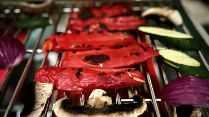 cuisinart cgg-306 chef's style portable - finally a grill that doesn't overcook our veggies; our testing team...