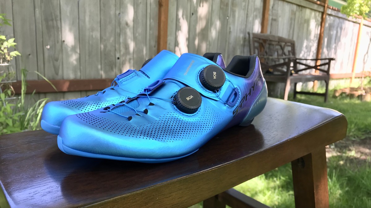 Shimano S-Phyre SH-RC903 Review (The Shimano S-Phyre SH-RC903 is light, stiff, and very blue.)