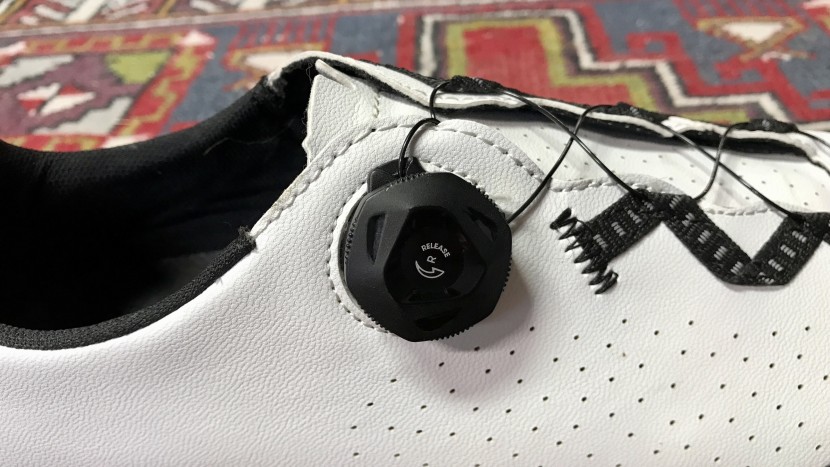 cycling shoes - quoc's proprietary dial system is intuitive and easy to use, but...