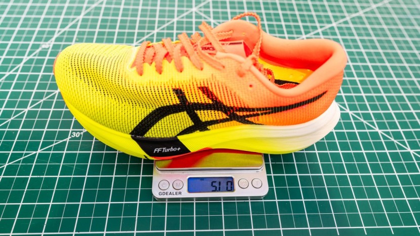 asics metaspeed sky paris for women - at just over 5 ounces per shoe, the metaspeed sky is one of the...