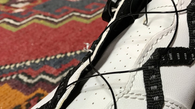 a thread came loose that attaches the pu outer to the inner lining.