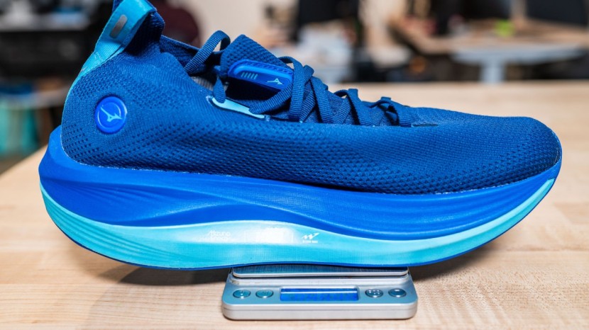 mizuno neo vista - the neo vista is surprisingly light for a shoe with so much overall...