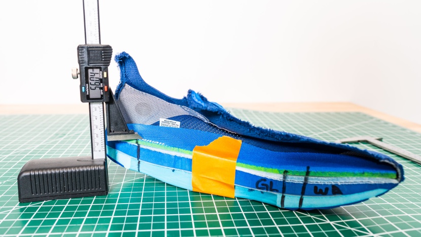 mizuno neo vista - the neo vista has a massive overall stack height.