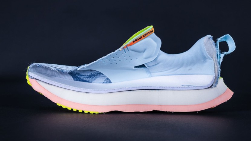 asics superblast 2 - we consistently got rubbing on our toes in the area of the dark...