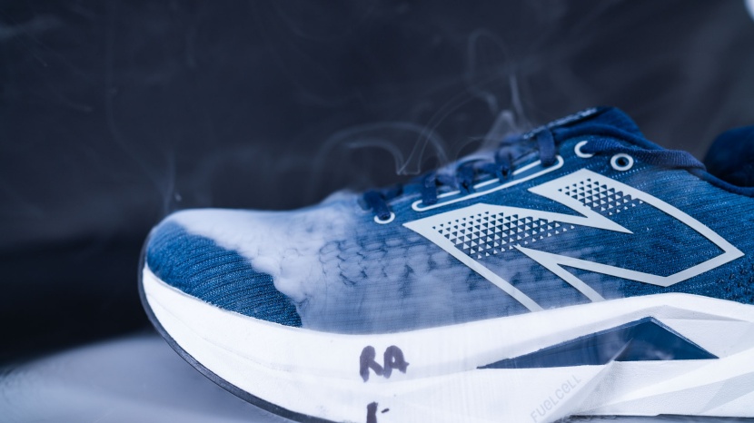 new balance fuelcell propel v5 - the propel breathes well.