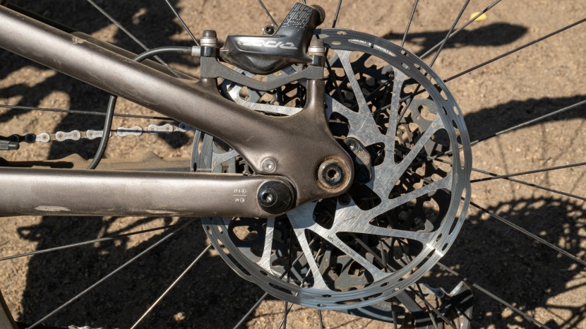 specialized turbo levo sl comp - adjustable chainstay length is packaged in a simple, easy-to-adjust...