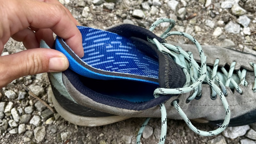 insoles - the powerstep pinnacle insole is pretty low volume and didn't have a...