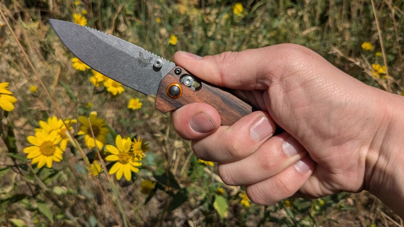 benchmade 15032 north fork - the north fork is very comfortable to grip, and sits fully in the...