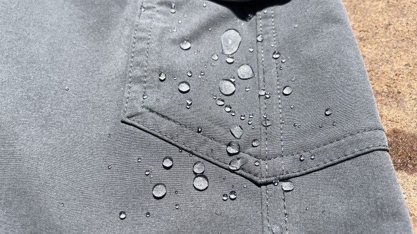 kuhl freeflex 10" cargo for women - the material is notably water-resistant and also offers sun...