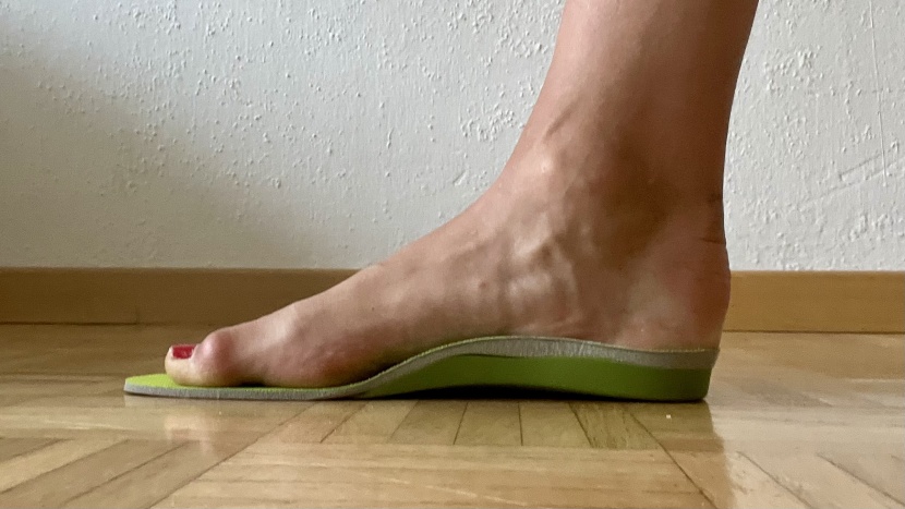 insoles - you can see the high arch support in this side view shot.