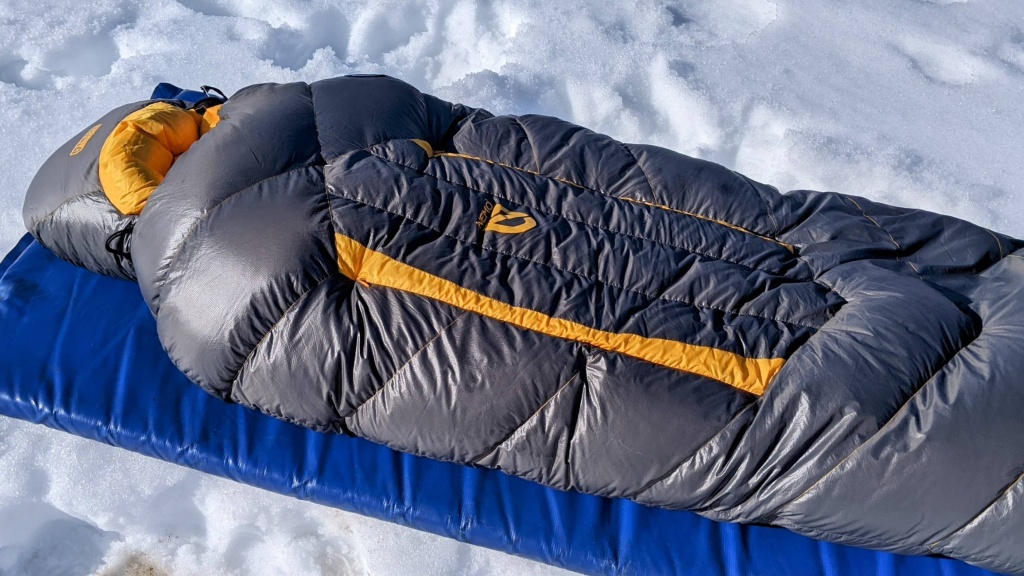 nemo sonic -20 - stuffed with 2.3 pounds of 800-fill down, this bag is a soft and...