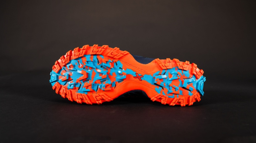la sportiva bushido iii - aggressive tread design using la sportiva's red label provides a...