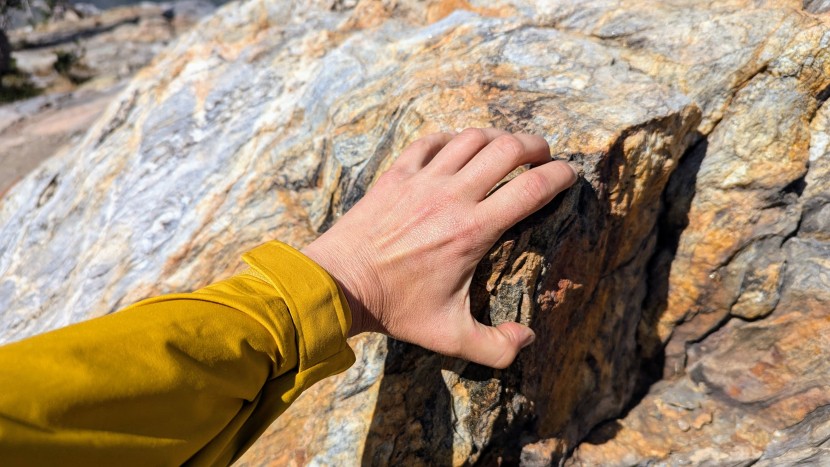 softshell jacket womens - the rab kinetic 2.0's velcro cuffs give the wrists a comfortable and...