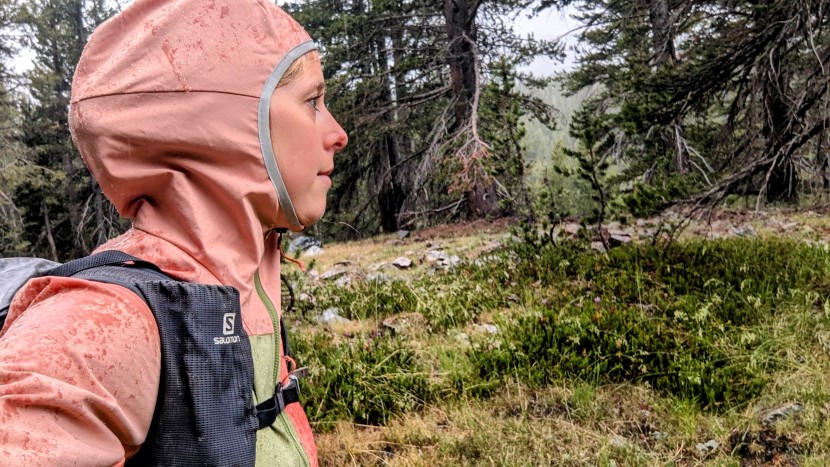 patagonia r1 crossstrata hoody for women - the rain-resistant layer keeps you warm in light showers and gives...