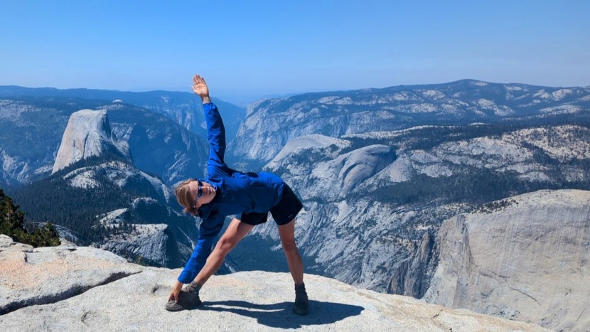 softshell jacket womens - gusseted underarms ensure that the hem doesn't lift during overhead...