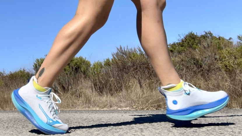 mizuno neo vista for women - the 44 mm high neo vista has a high weight to match its high stack...