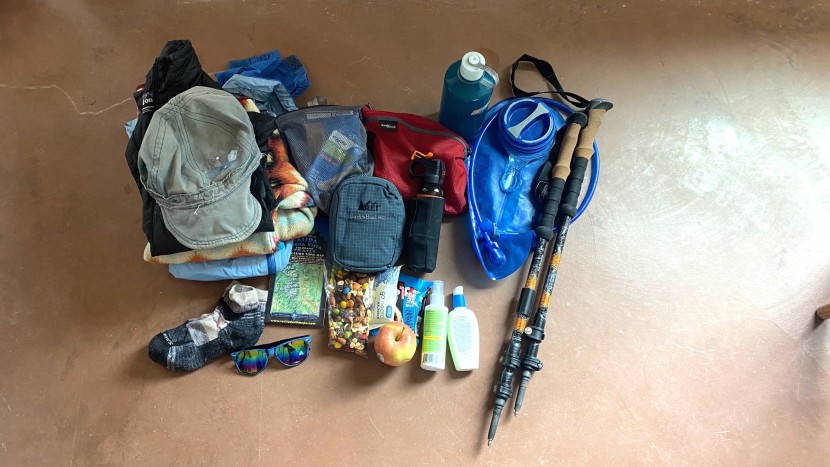 decathlon quechua mh100 for women - the full collection of items loaded into each pack that we tested.