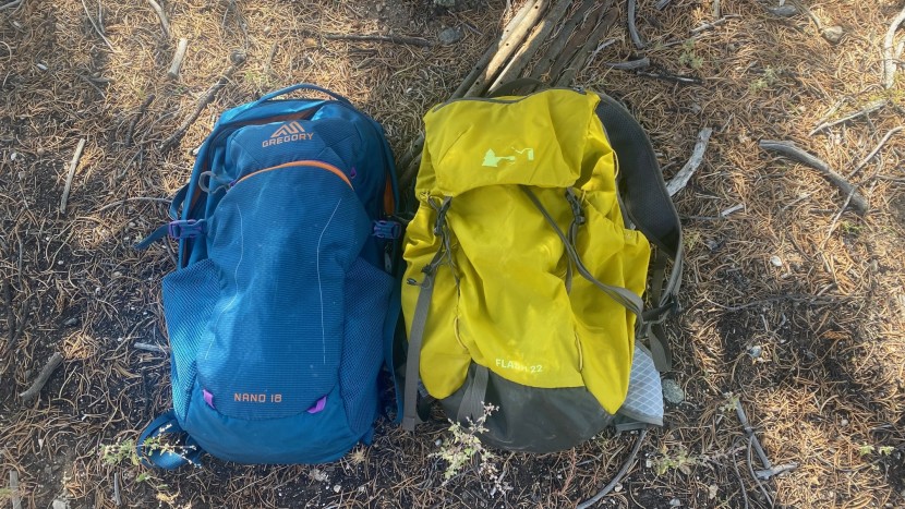 rei co-op flash 22l for women - the gregory nano and rei flash side-by-side.