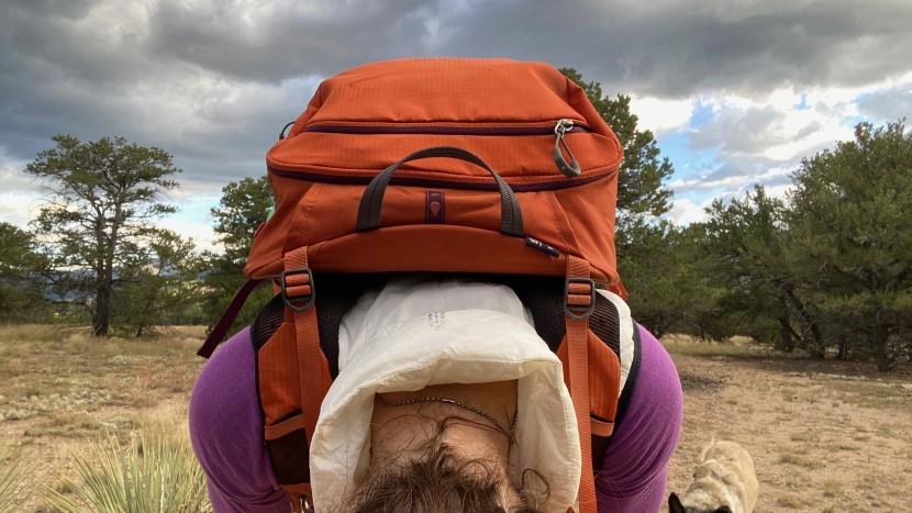 gregory jade 28l - the design of the straps keep the bag from rubbing on the neck while...