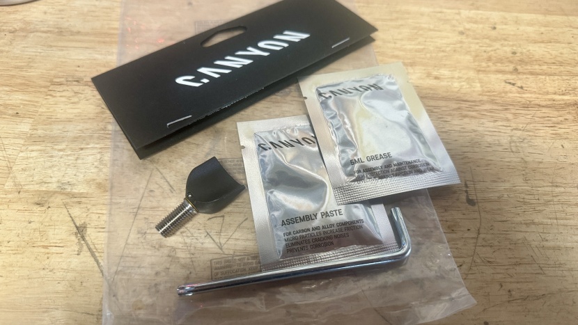 canyon grail cf sl 7 axs - this is the seatpost clamp, and while it looks sleek, it may not be...