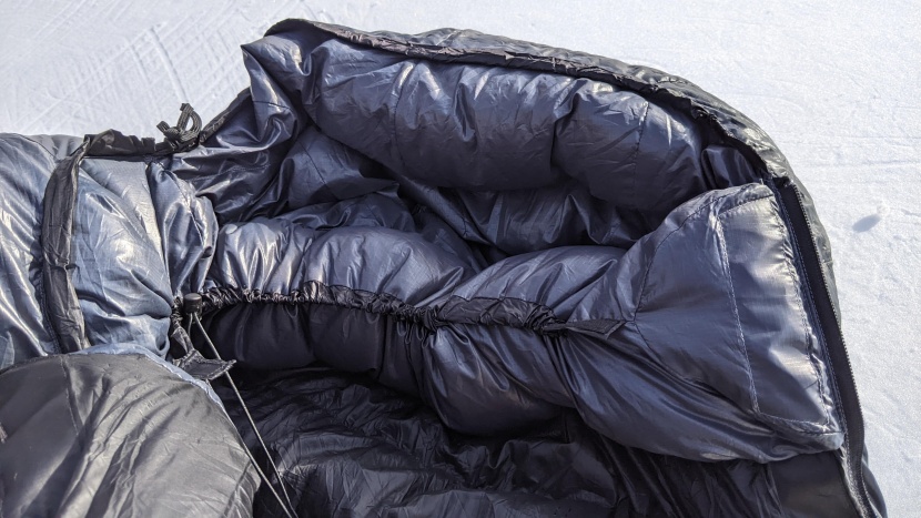 the drawstrings on the hood and collar of the kodiak mf are sturdy...