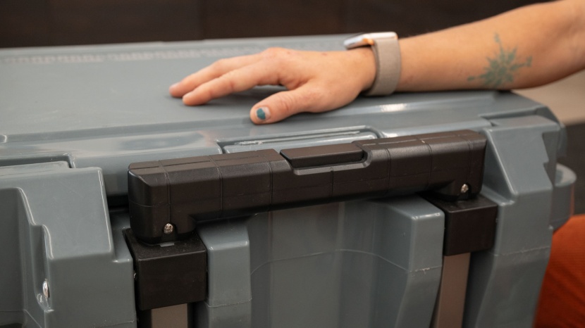 the wide-grip 20-inch handle of the xspec feels very strong and...