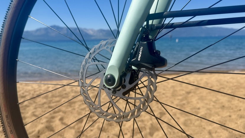 flat-mount tektro brakes connect with 160mm rotors to provide...