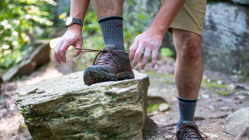 socks mens - even if they get sweaty, the coolmax fabric lets these darn tough...