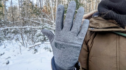 Lead photo for Best Touchscreen-Friendly Commuter Glove