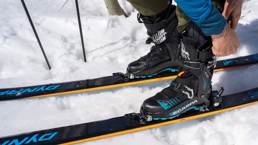 the scarpa f1 xt, however, opts for standard, low-profile buckles...