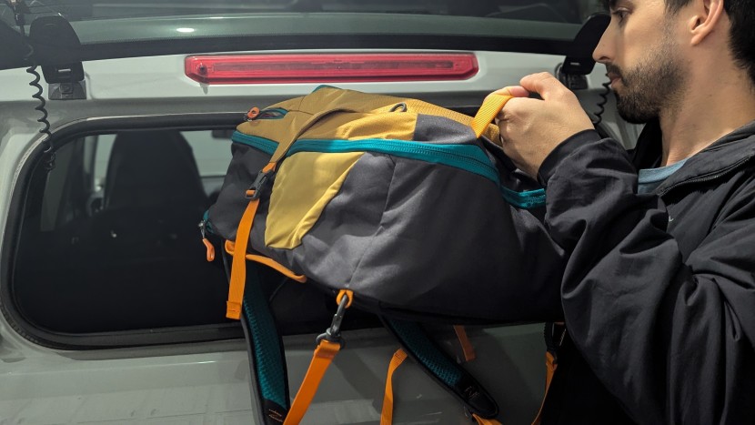 osprey daylite carry-on 35 - the grab handles are thoughtfully placed to help lift and maneuver...