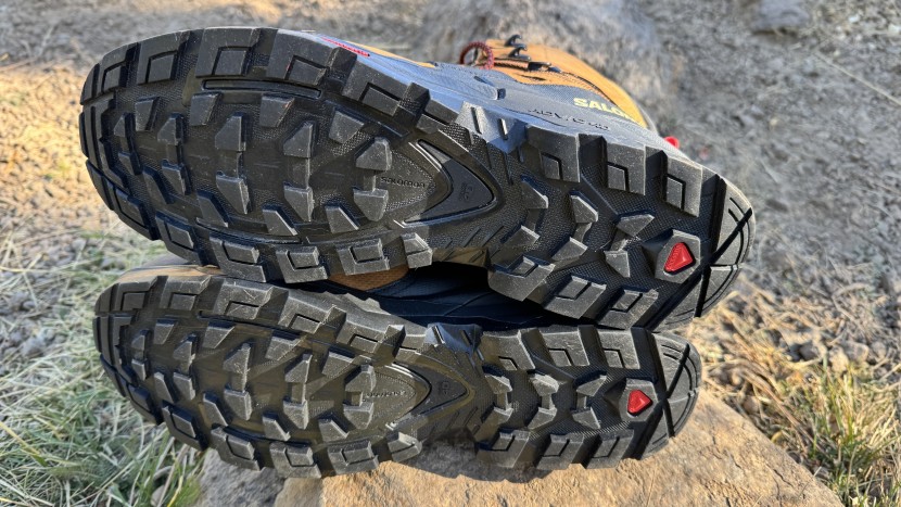 salomon quest 4 gore-tex - with a firm midsole and heavy-duty traction, we are at ease in...