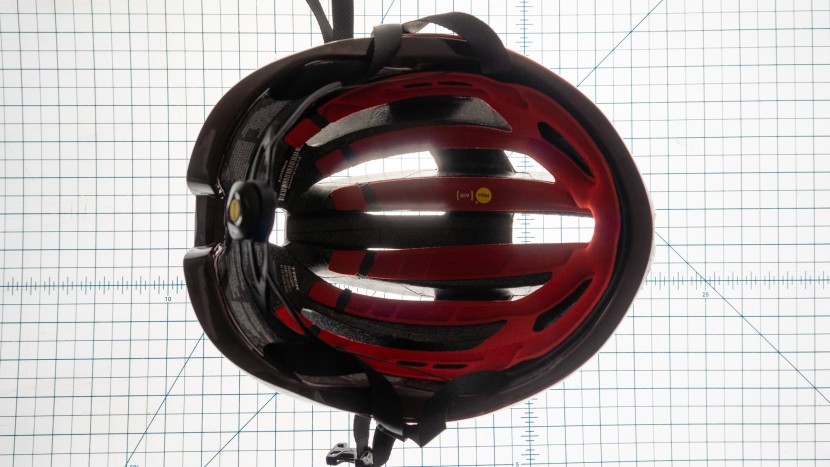 illustrated by our light box, the trek velocis mips vents...