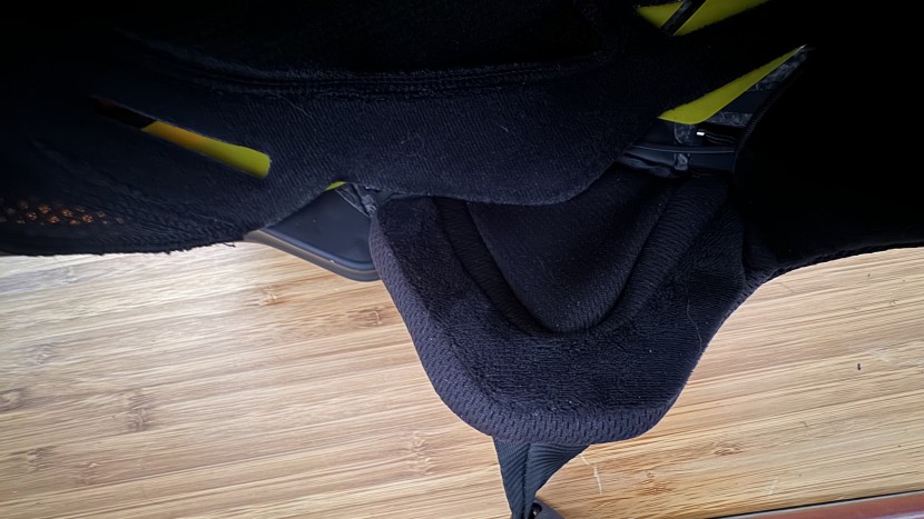 scott symbol 2 plus d mips - the earpads are warm, reduce drafts, are comfortable, and allow you...