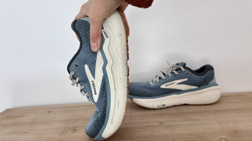 brooks ghost max 2 for women - the brooks ghost max scored well in our rigidity test.