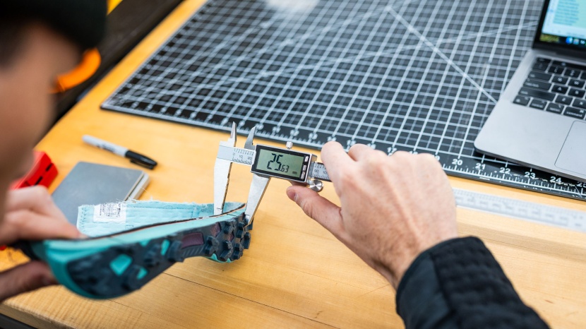 merrell agility peak 5 for women - the outsole rigidity and shape inspire confidence and stability on...