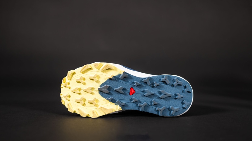 salomon thundercross for women - not the lightest and not the heaviest, the thundercross balances...