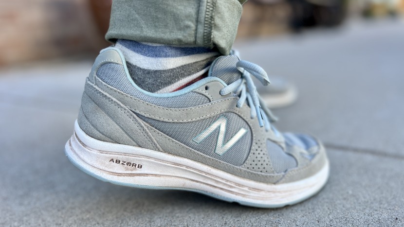 new balance 877 v1- women's - at around 8,000 steps we wished the new balance 877 v1 had more...