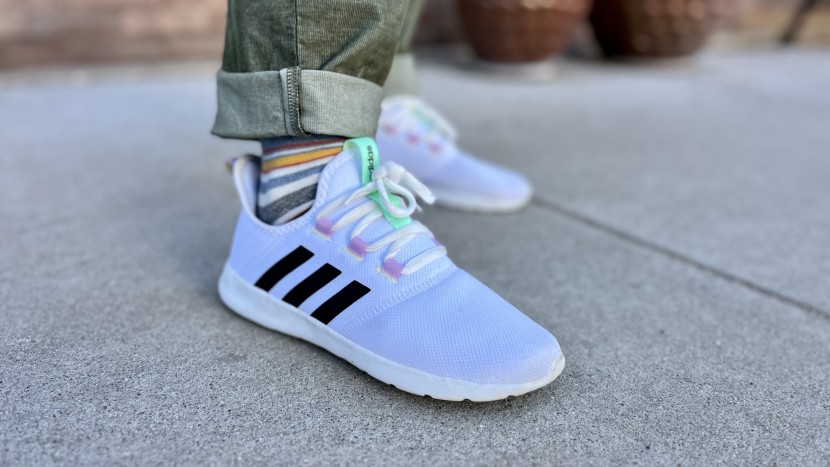 adidas cloudfoam pure 2.0 for women - the minimal protection at the toe presents a potential wear spot.