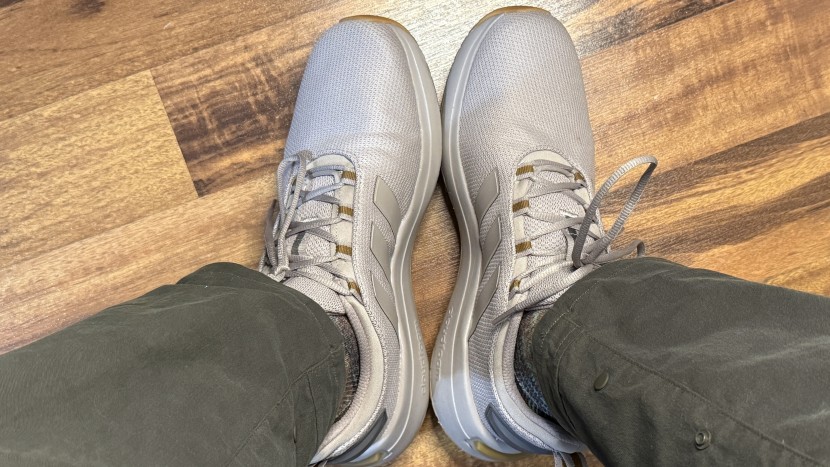 adidas racer tr23 - the material above the arch tends to pucker up and rub.