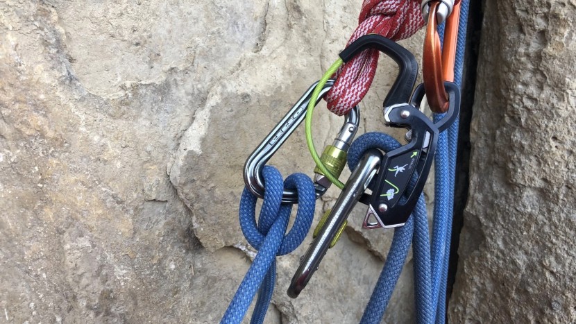 edelrid giga jul - the giga jul works much like the other tube-style auto-block...