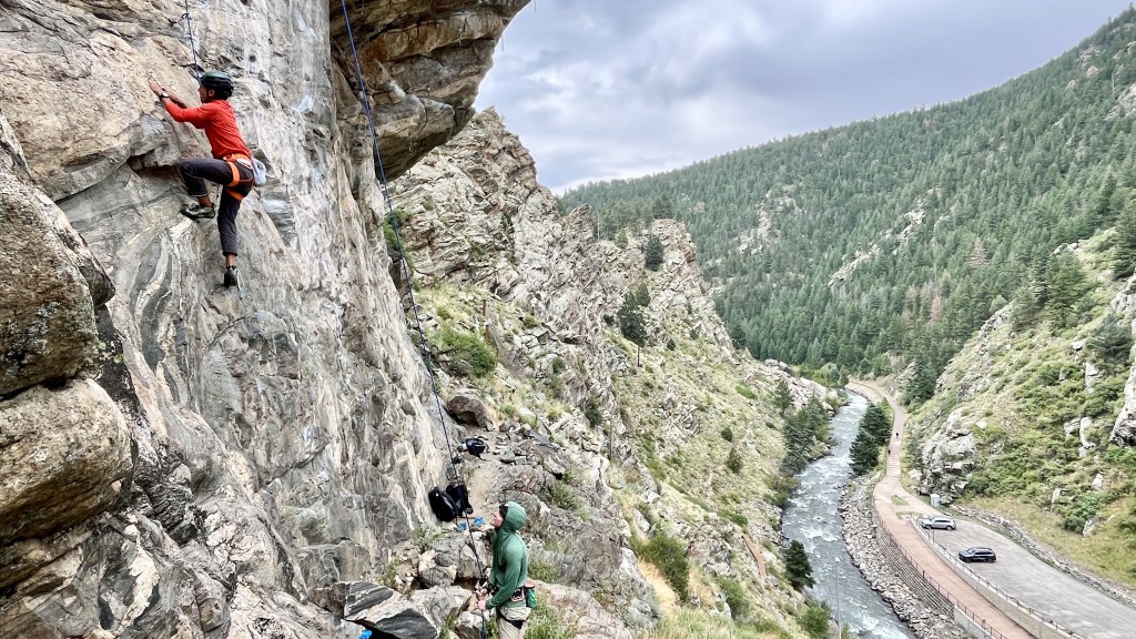 belay device - testing belay devices at the crag, close to the road.