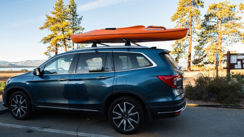 sun dolphin aruba 10 - from the underside you can see how flat the hull of the aruba is...